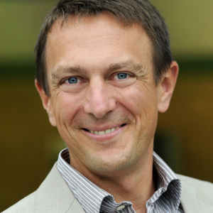 Prof. Dr. Sven Bienert